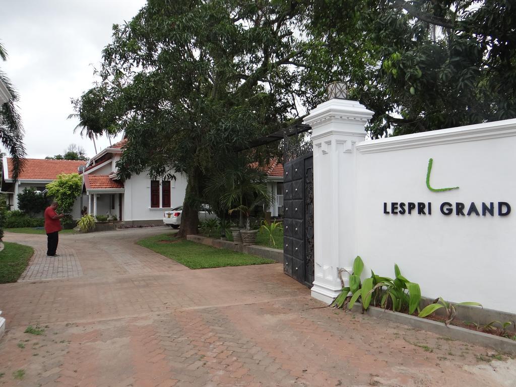 Lespri Grand Hotell Negombo Eksteriør bilde